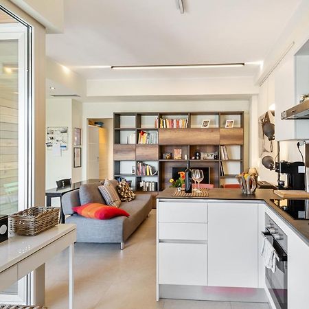 Parma Railway Station Apartment Exterior photo